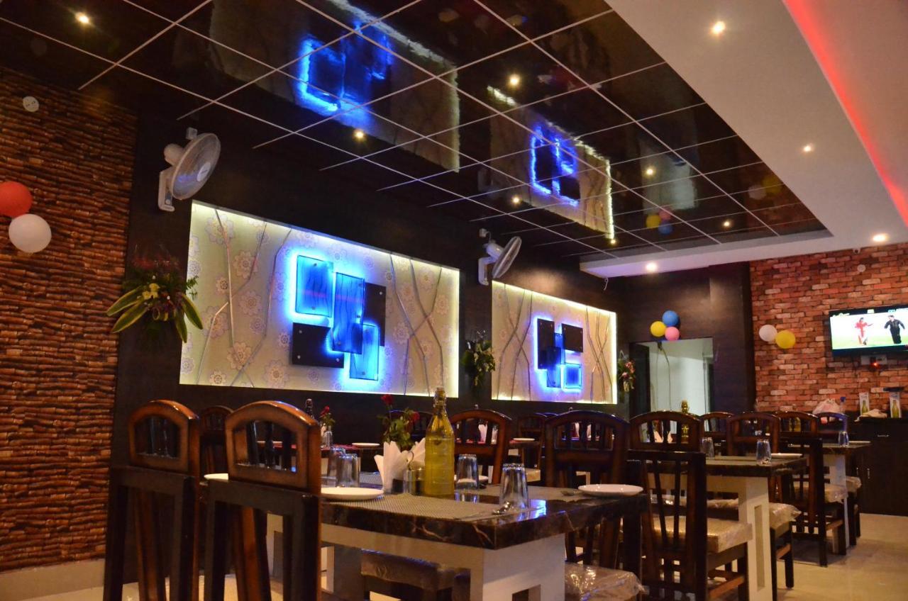 Hotel Janvi Interntaional Inn מוזאפרפור מראה חיצוני תמונה