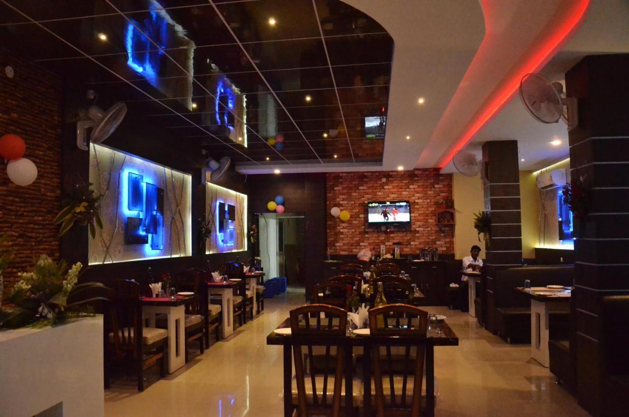 Hotel Janvi Interntaional Inn מוזאפרפור מראה חיצוני תמונה