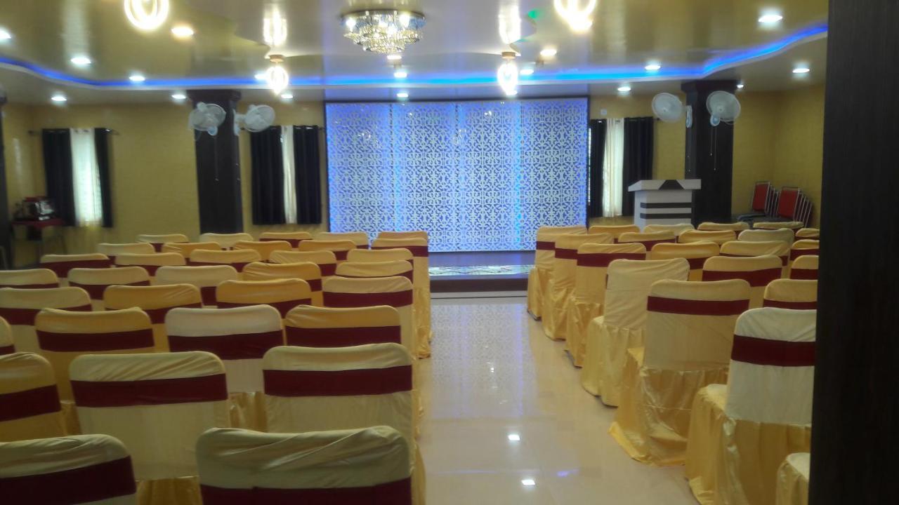 Hotel Janvi Interntaional Inn מוזאפרפור מראה חיצוני תמונה