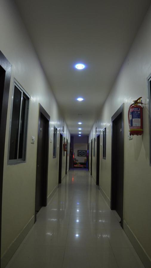 Hotel Janvi Interntaional Inn מוזאפרפור מראה חיצוני תמונה