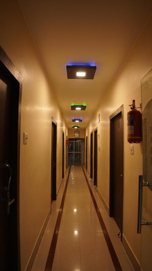 Hotel Janvi Interntaional Inn מוזאפרפור מראה חיצוני תמונה